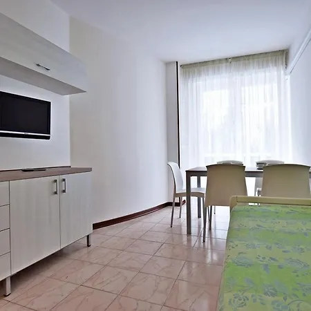Apartment Luna 1 *